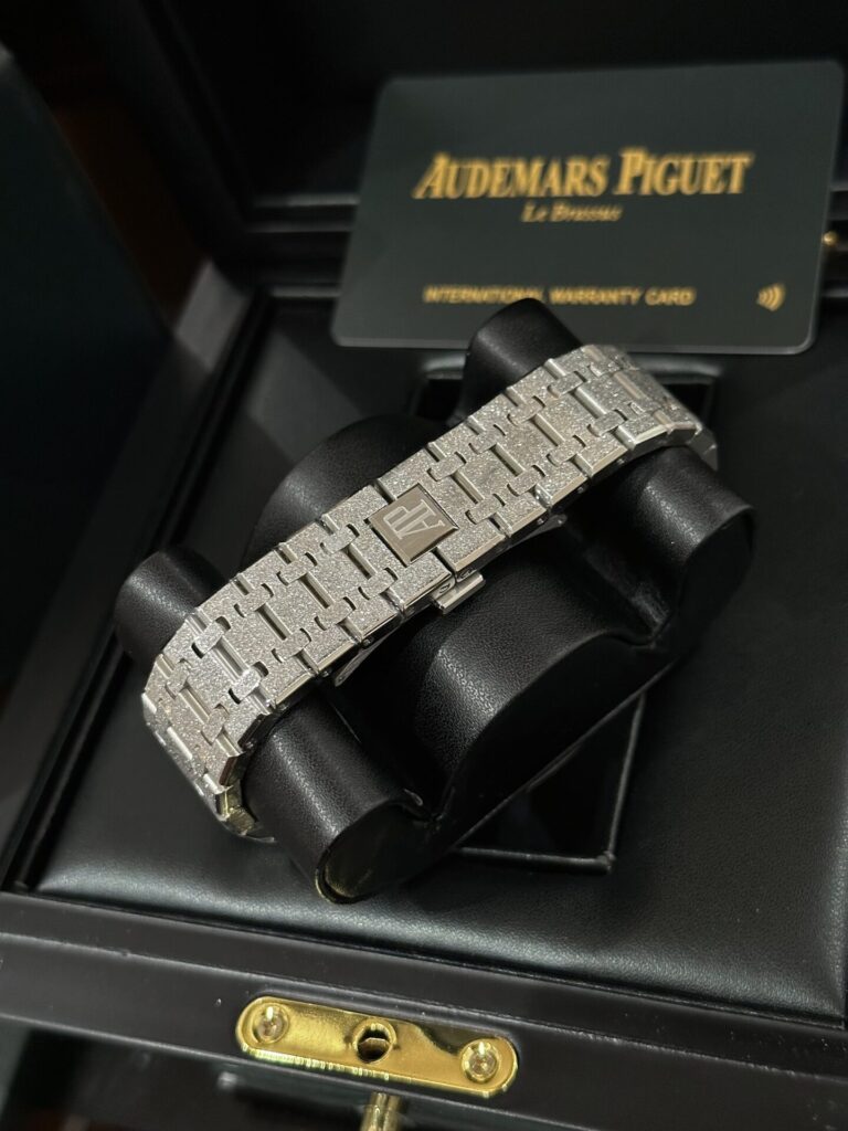 Audemars Piguet Royal Oak 26331BC Replica Watch Frosted-Gold 41mm