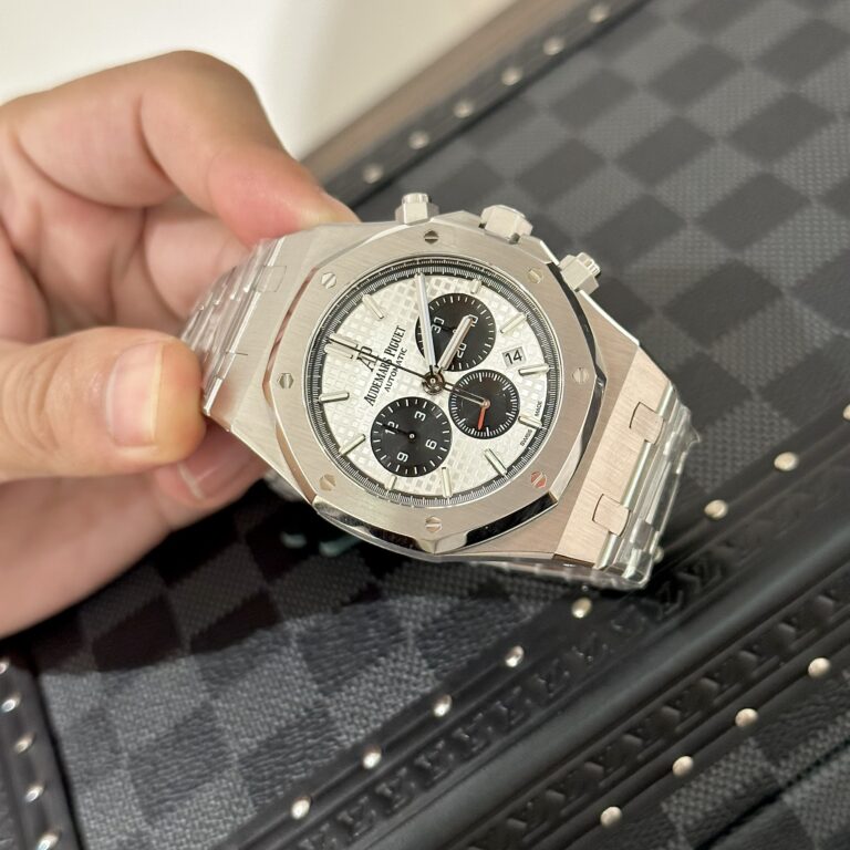 Audemars Piguet Royal Oak 26331ST Replica Watch White Dial 41mm