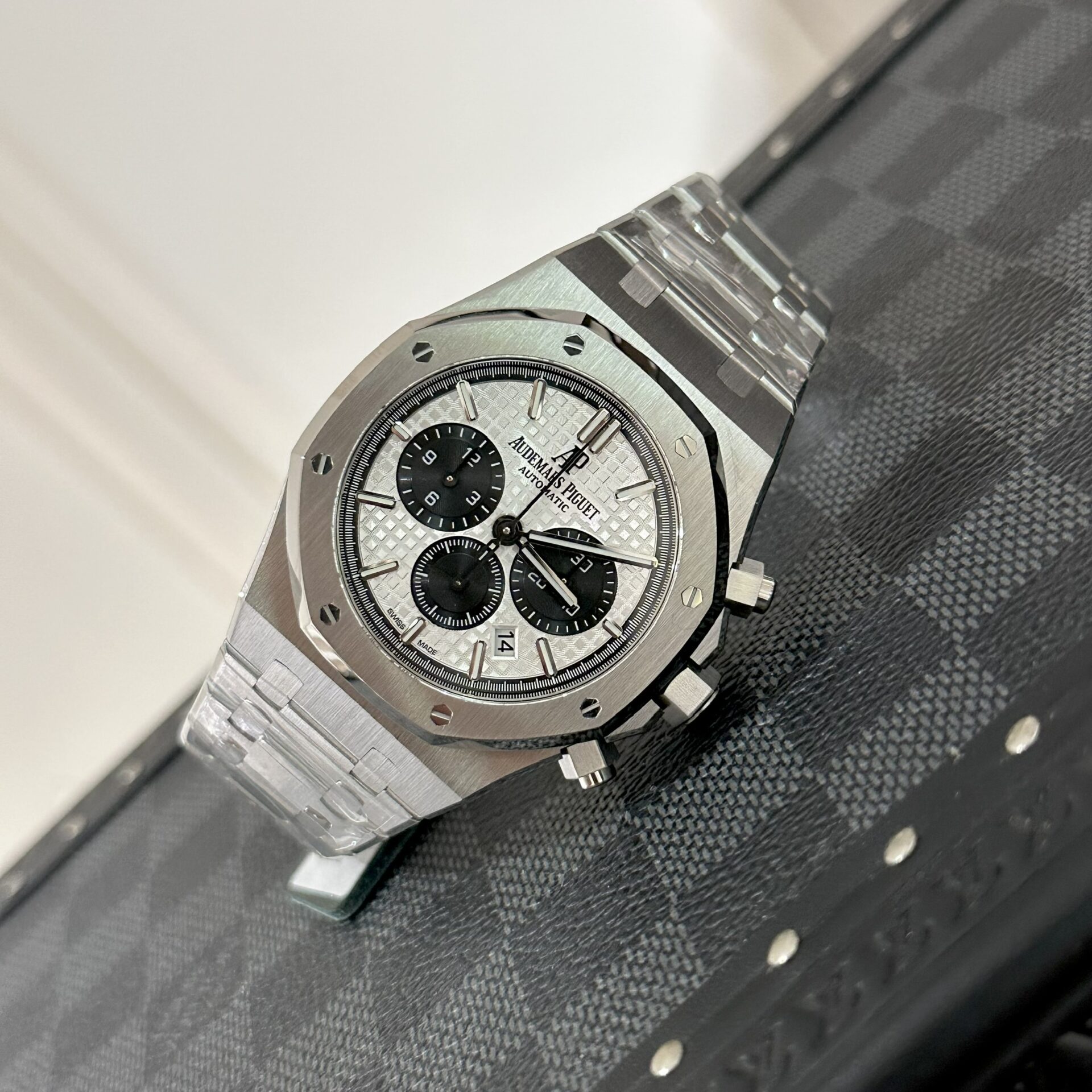 Audemars Piguet Royal Oak 26331ST Replica Watch White Dial 41mm