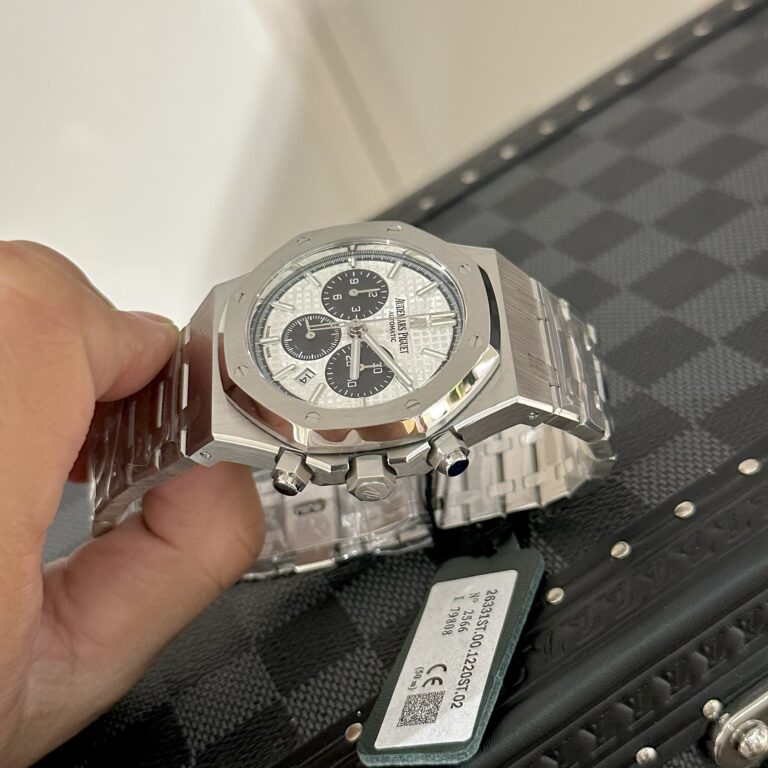 Audemars Piguet Royal Oak 26331ST Replica Watch White Dial 41mm