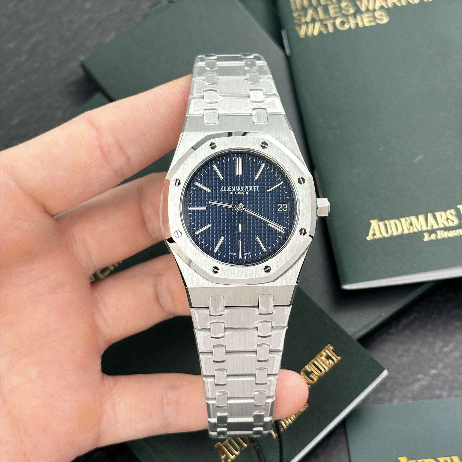 Audemars Piguet Replica Watches Royal Oak Jumbo Extra-Thin 15202ST Blue Dial 39mm