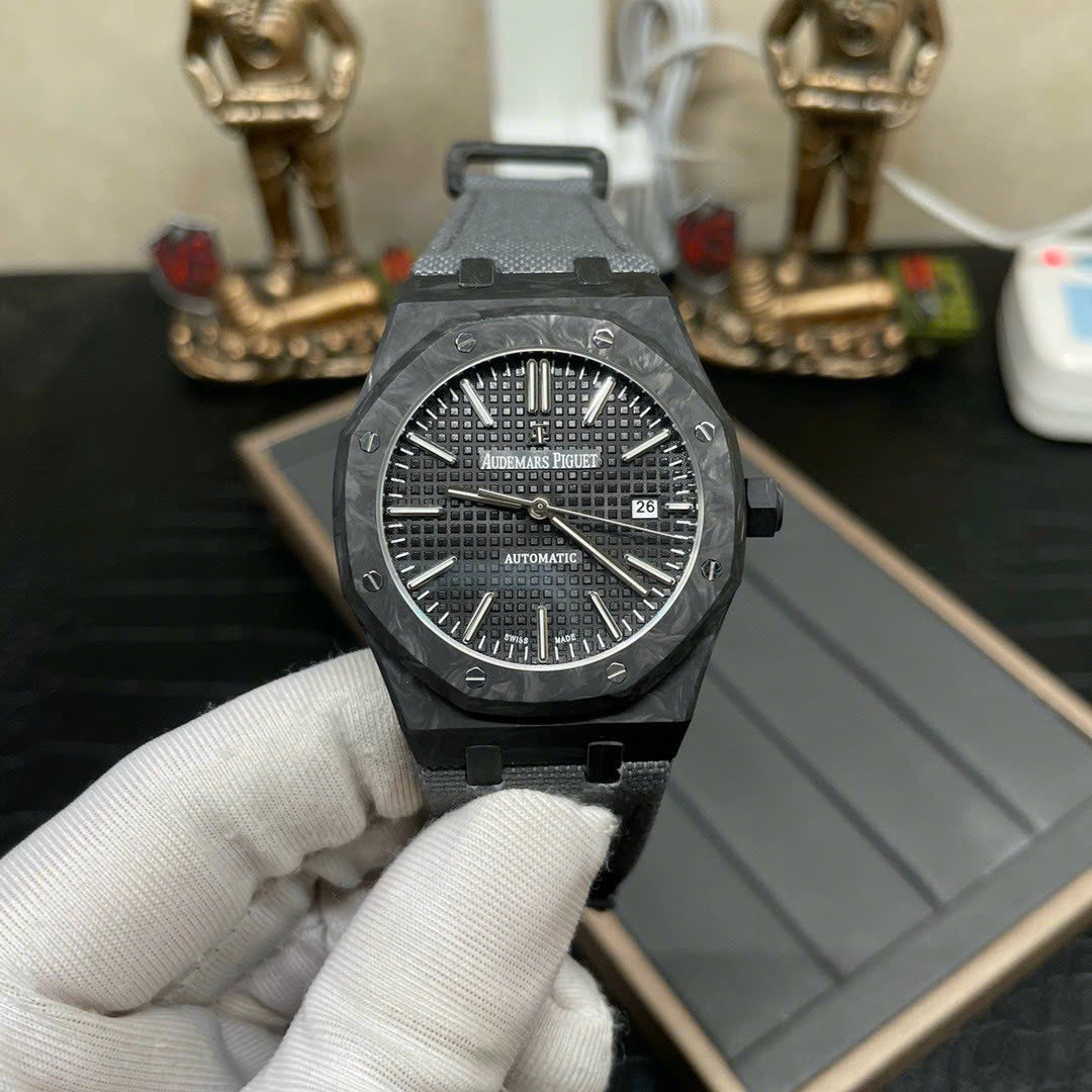 Audemars Piguet Replica Watch Royal Oak 15400 Carbon Dial Black 41mm