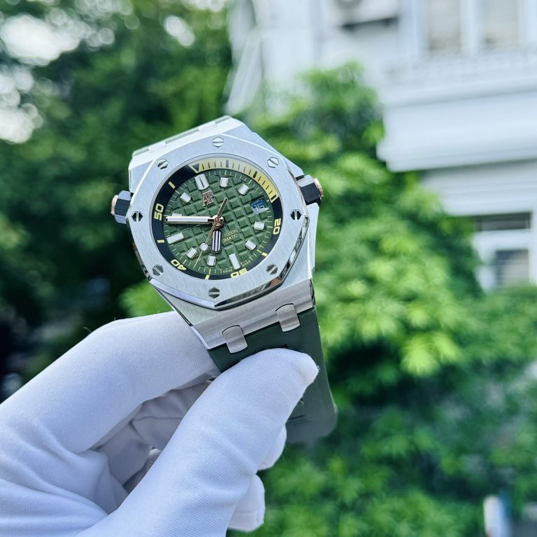 Audemars Piguet Replica Watches Royal Oak 15720ST Green Dial IP Factory 42mm