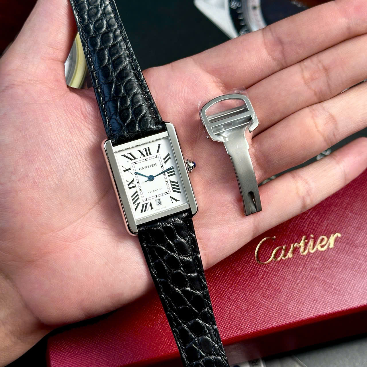 Cartier Tank Solo Extra Large White Dial Leather Strap Best Replica AF 31mm x 41mm