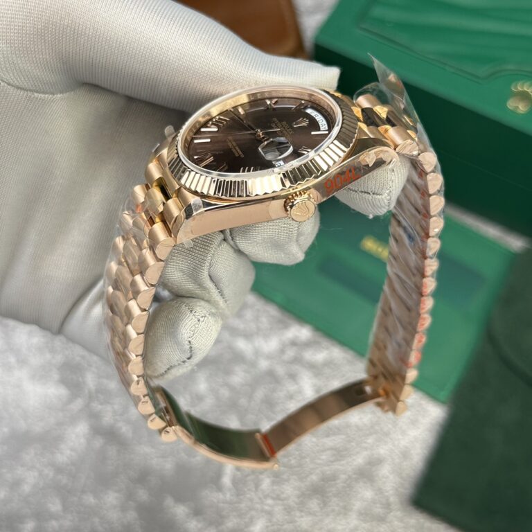 Rolex Day-Date 228235 Rose Gold Chocolate Dial Replica Watch V2 GM Factory 40mm