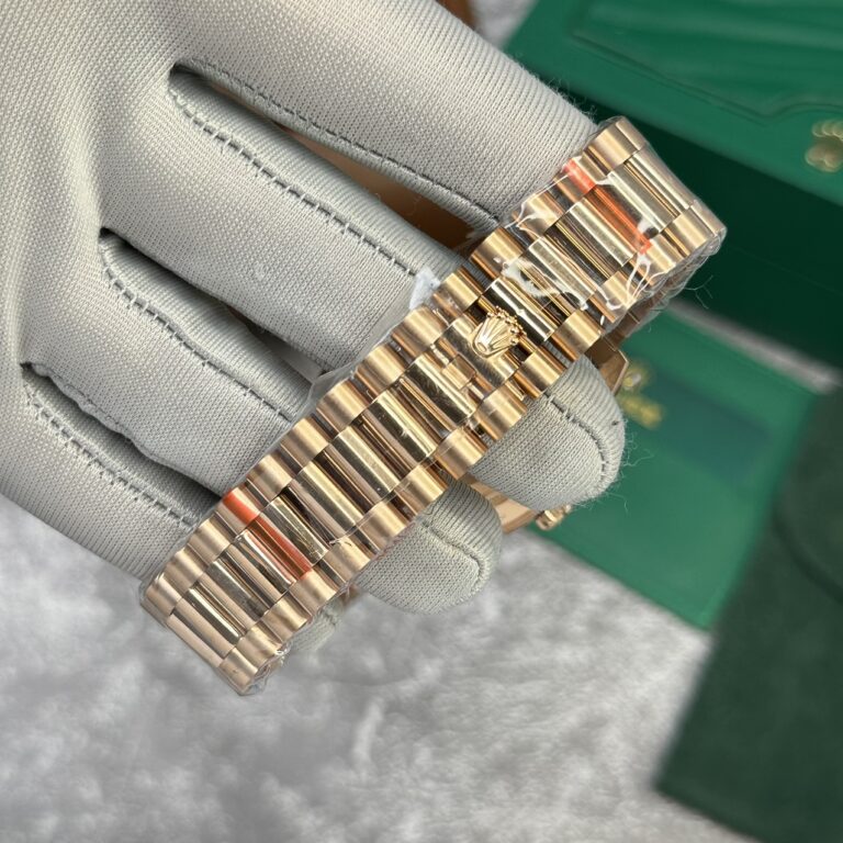 Rolex Day-Date 228235 Rose Gold Chocolate Dial Replica Watch V2 GM Factory 40mm